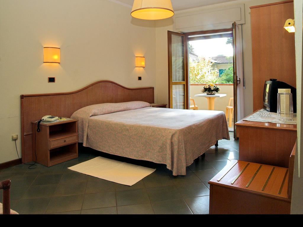 Hotel Kyrton Forte dei Marmi Phòng bức ảnh